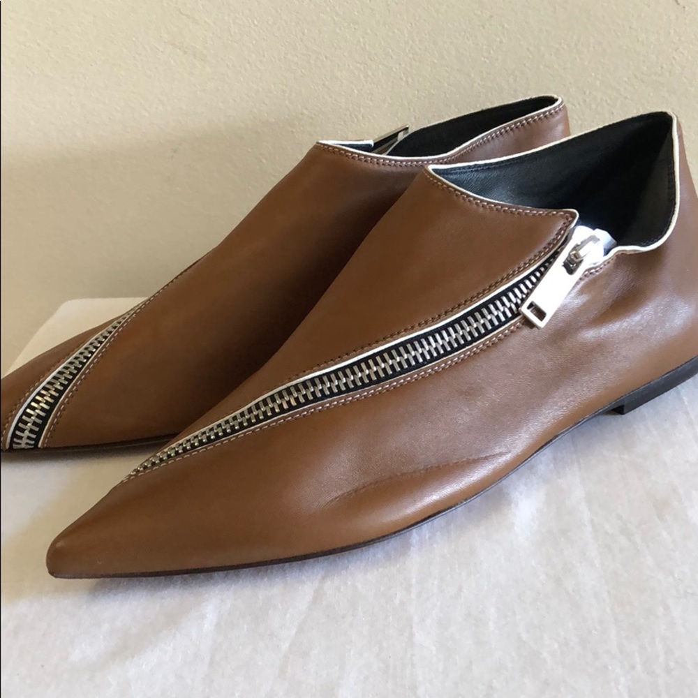 ❌SOLD❌ CELINE Zipped Low Boot Pointy Toe Flats - Picture 2 of 8